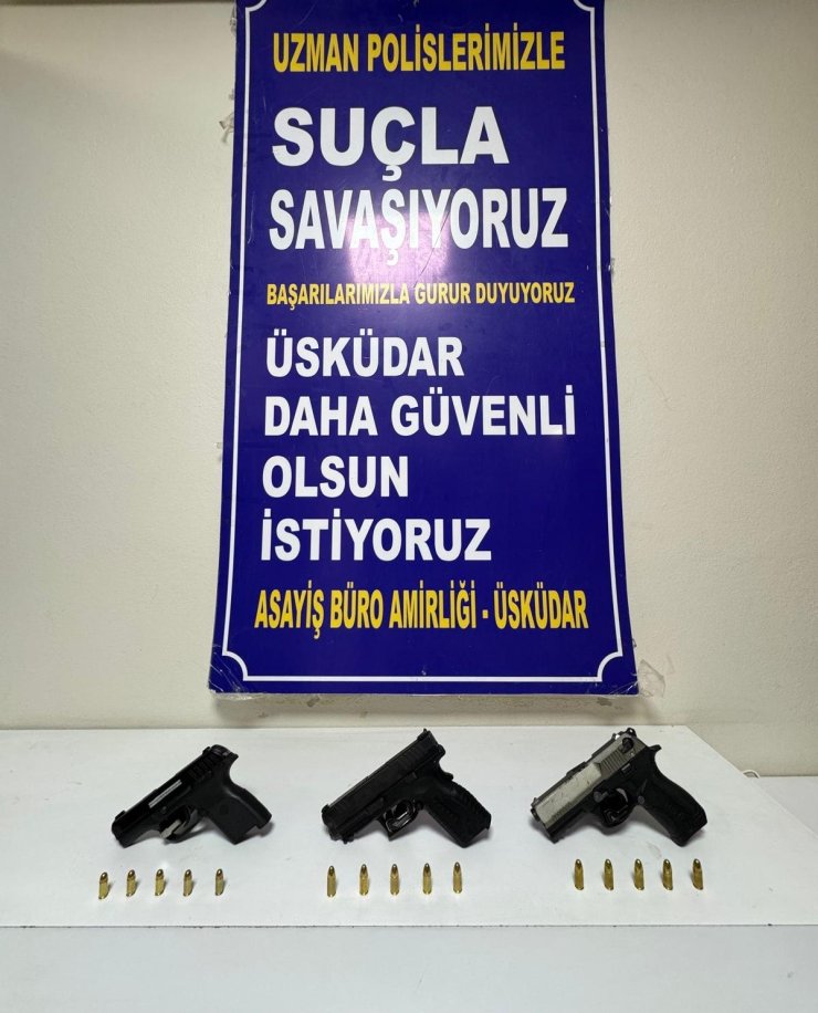 İSTANBUL’DA FİLM GİBİ TAKİP: ŞÜPHELİ ARAÇTAN 5 BİN ADET SENTETİK HAP ÇIKTI