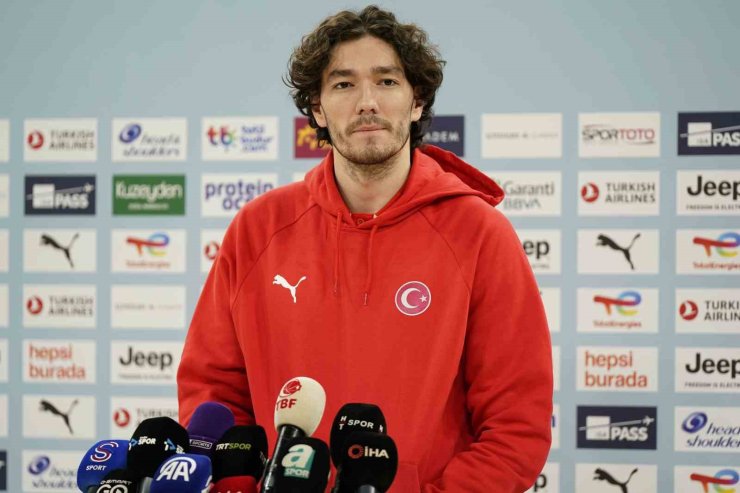 A MİLLİ ERKEK BASKETBOL TAKIMI, MEDYA GÜNÜNDE BASIN MENSUPLARIYLA BULUŞTU