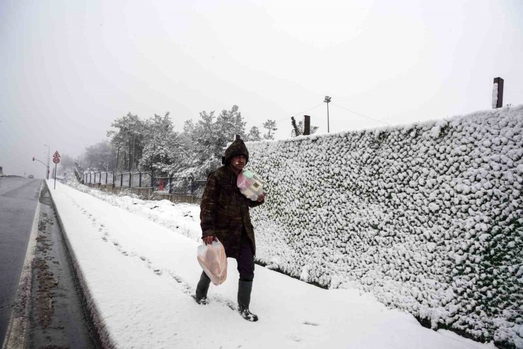 İSTANBUL’DA BEYAZ GELİNLİĞİNİ GİYEN ORMANLIK ALANLAR DRON İLE GÖRÜNTÜLENDİ