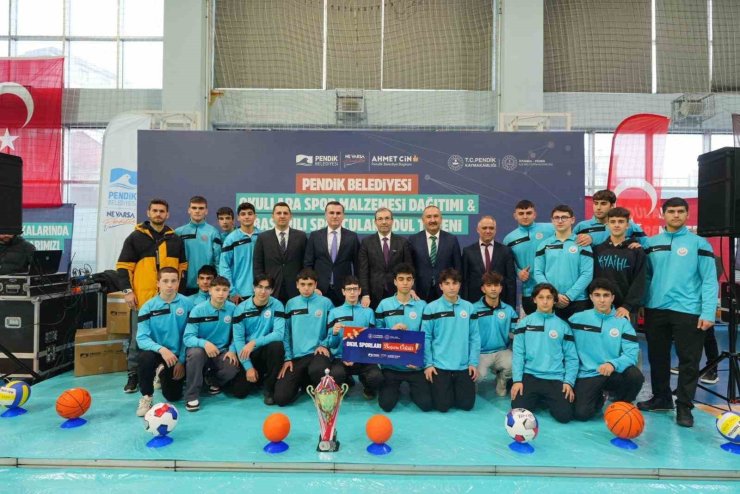 PENDİK’TE SPORA BÜYÜK DESTEK: 172 OKULA 5 MİLYONLUK YARDIM