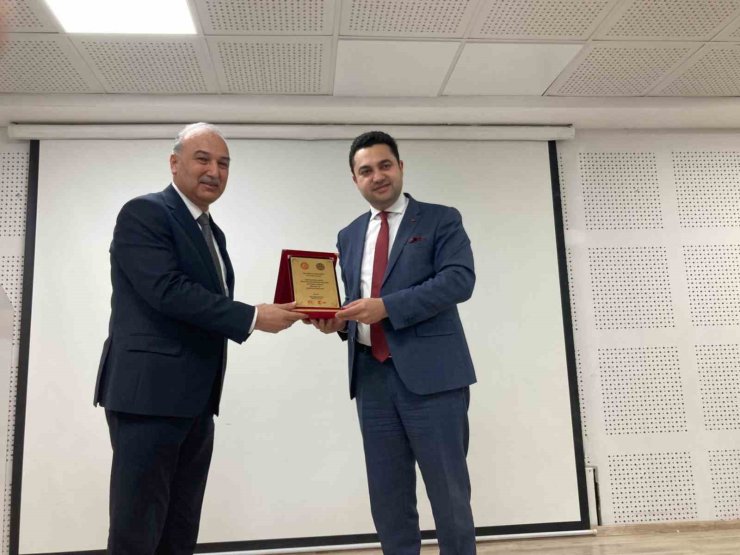 KÜTÜPHANEDE ŞEHİT HALİL İBRAHİM YİĞİT’İN ADI YAŞATILDI