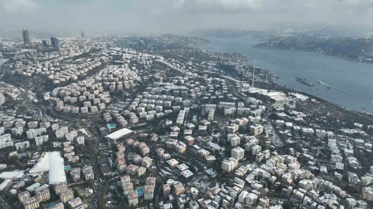 İSTANBUL BOĞAZI’NDA KAR MANZARASI