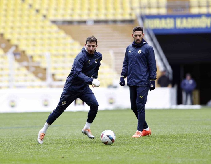 FENERBAHÇE, GALATASARAY DERBİSİNİN HAZIRLIKLARINA BAŞLADI