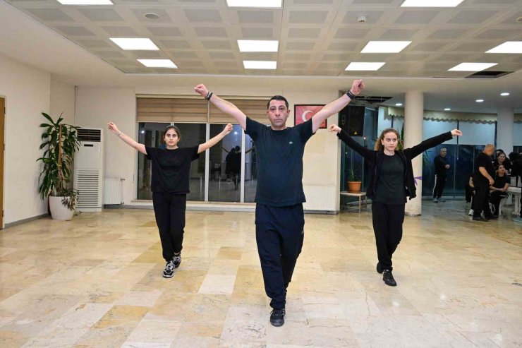 ESENYURT BELEDİYESİ HALK OYUNLARI KURSUNA YOĞUN İLGİ