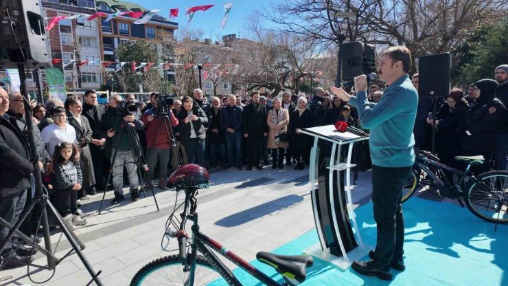 BAHÇELİEVLER BELEDİYESİ HER AY 100 KİŞİYİ BİSİKLET SAHİBİ YAPIYOR