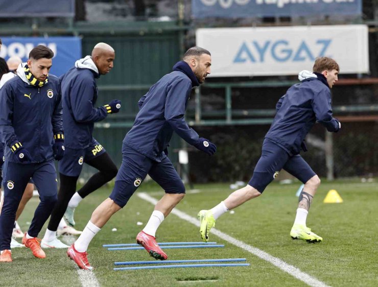 FENERBAHÇE, GAZİANTEP FK MAÇI HAZIRLIKLARINA BAŞLADI