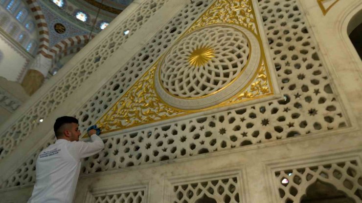 MALTEPE’NİN CAMİLERİ RAMAZAN’A HAZIR