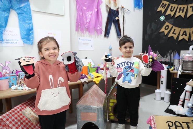 SULTANGAZİ’DE ANA KUCAĞI MİNİKLERİNDEN GERİ DÖNÜŞÜM SERGİSİ