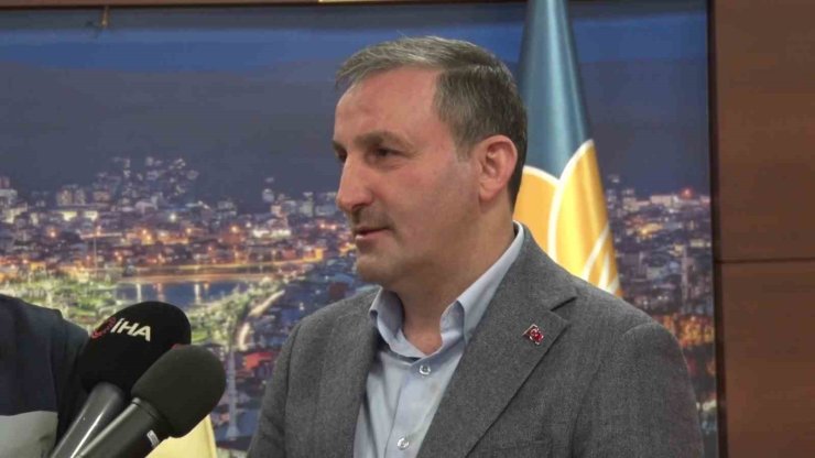 SULTANBEYLİ’DE GÖNÜLLERİ FETHEDEN PERSONELE BELEDİYE BAŞKANI ALİ TOMBAŞ’TAN ÖDÜL