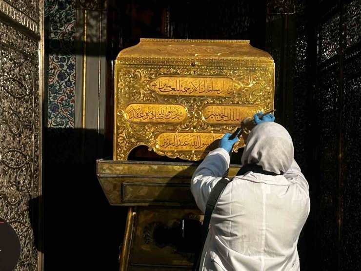 TOPKAPI SARAYI’NIN MUKADDES EMANETLER DAİRESİ RAMAZAN’A HAZIRLANIYOR