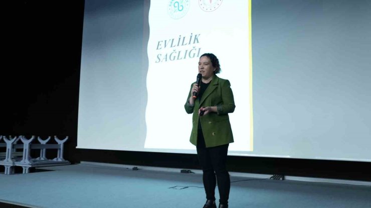 ARNAVUTKÖY BELEDİYESİ’NDEN YENİ EVLENECEK ÇİFTLERE EĞİTİM VE DESTEK