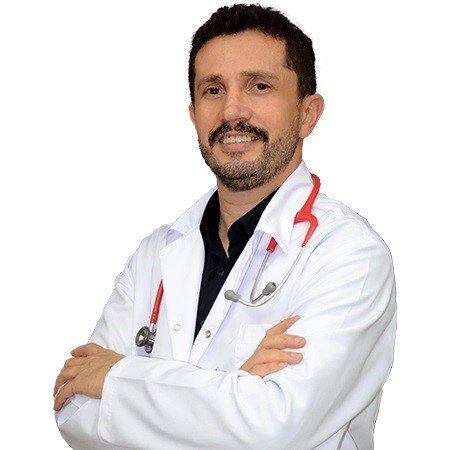 ESENYURT E-5’TE EŞİ İLE TARTIŞINCA ARACINDAN İNEN DOKTOR, FECİ KAZADA AĞIR YARALANDI