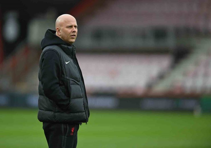 LİVERPOOL TEKNİK DİREKTÖRÜ ARNE SLOT’A 2 MAÇ CEZA!