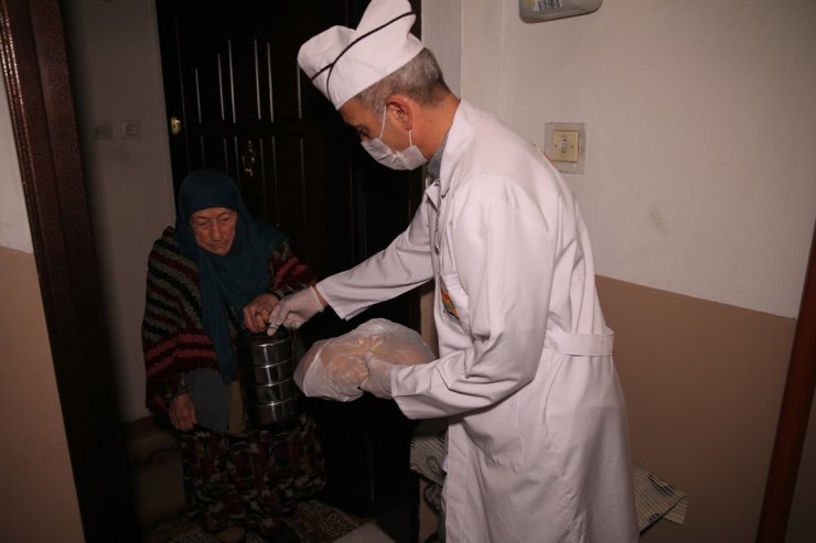 ZEYTİNBURNU’NA RAMAZAN BEREKETİYLE GELDİ