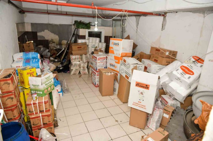 ESENYURT’TA HALK SAĞLIĞINI TEHDİT EDEN RESTORAN MÜHÜRLENDİ