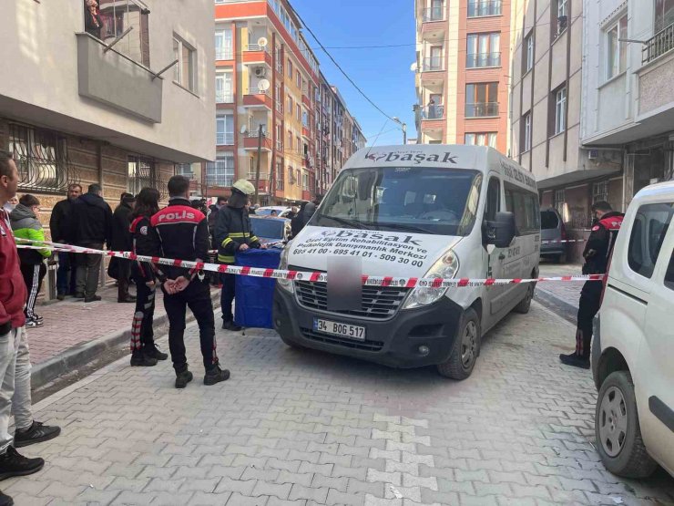 ESENYURT’TA FECİ KAZA; SERVİS MİNİBÜSÜ 5 YAŞINDAKİ ÇOCUĞUN ÜZERİNDEN GEÇTİ