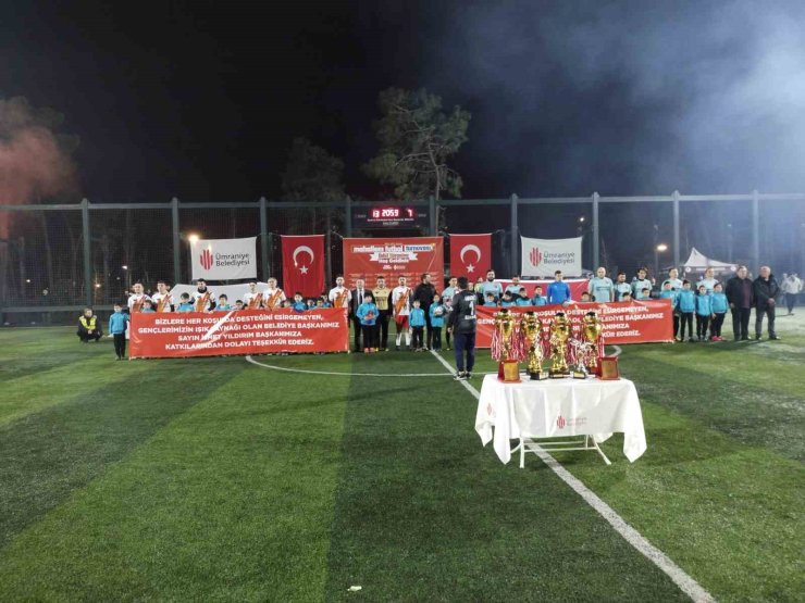 ’MAHALLEM FUTBOL TURNUVASI’ FİNALİNDE KAZANAN ÇAMLIK MAHALLESİ OLDU