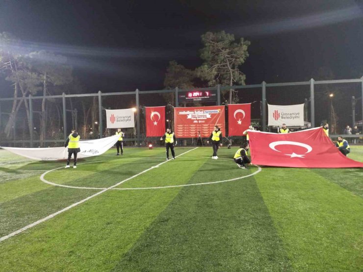 ’MAHALLEM FUTBOL TURNUVASI’ FİNALİNDE KAZANAN ÇAMLIK MAHALLESİ OLDU