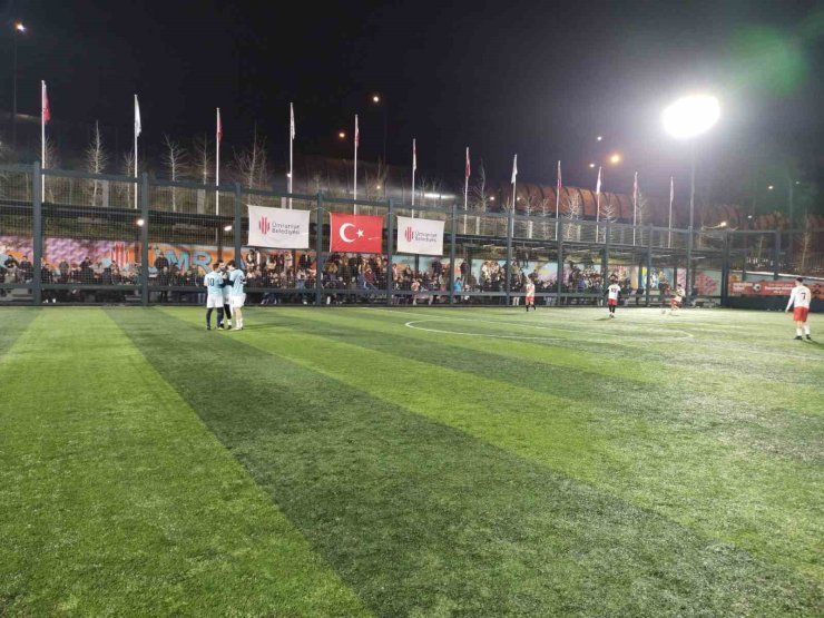 ’MAHALLEM FUTBOL TURNUVASI’ FİNALİNDE KAZANAN ÇAMLIK MAHALLESİ OLDU
