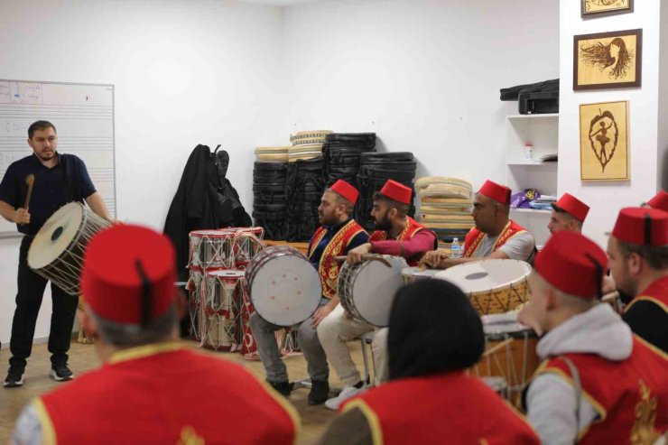 ARNAVUTKÖY BELEDİYESİ’NDEN GELENEKSEL RAMAZAN DAVULCULUĞU EĞİTİMİ