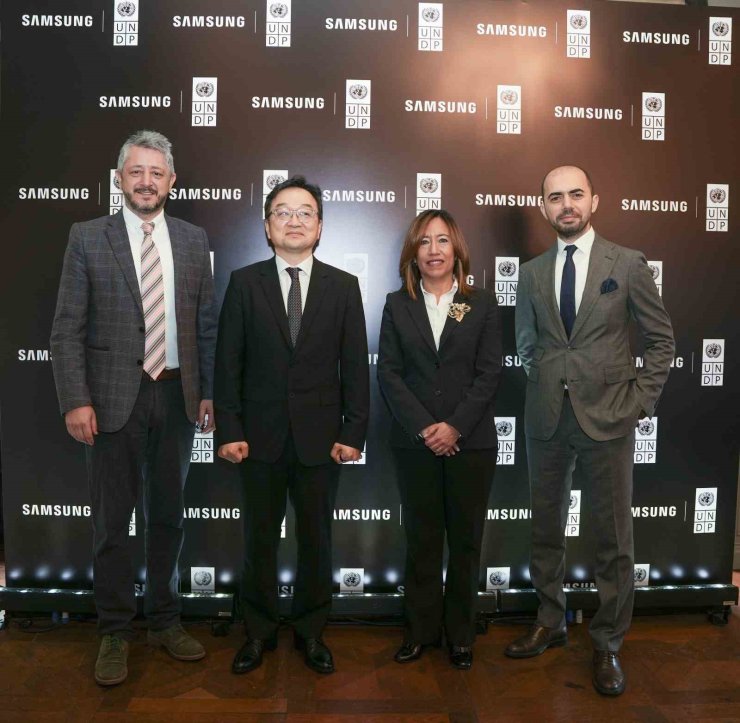 SAMSUNG VE UNDP TÜRKİYE INNOVATİON CAMPUS PROGRAMI İLE GENÇLERİ DİJİTAL ÇAĞA HAZIRLIYOR