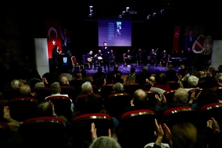 SİLİVRİ’DE ŞAİR VE HALK OZANI YAŞAR GÖREN KONSERİ DÜZENLENDİ