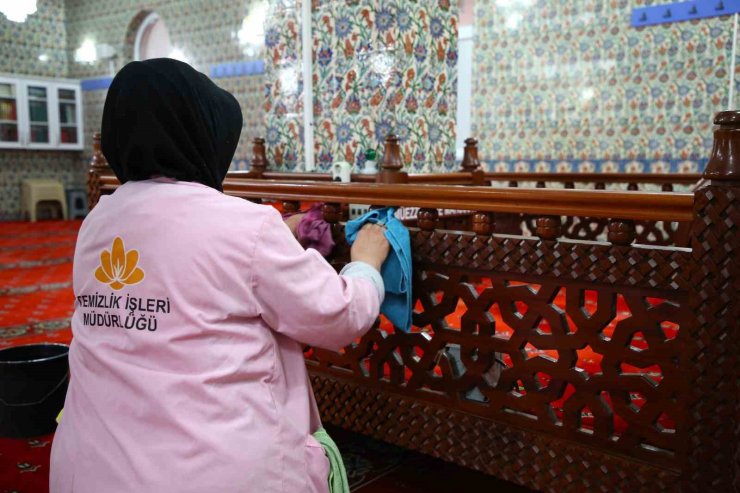 SULTANBEYLİ’DE CAMİLER RAMAZAN’A HAZIRLANIYOR