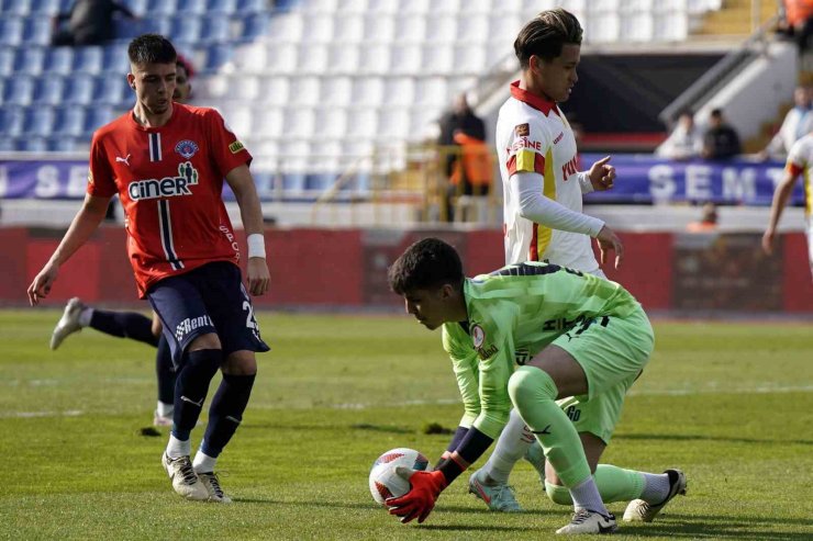 ZİRAAT TÜRKİYE KUPASI: KASIMPAŞA: 0 - GÖZTEPE: 5 (MAÇ SONUCU)