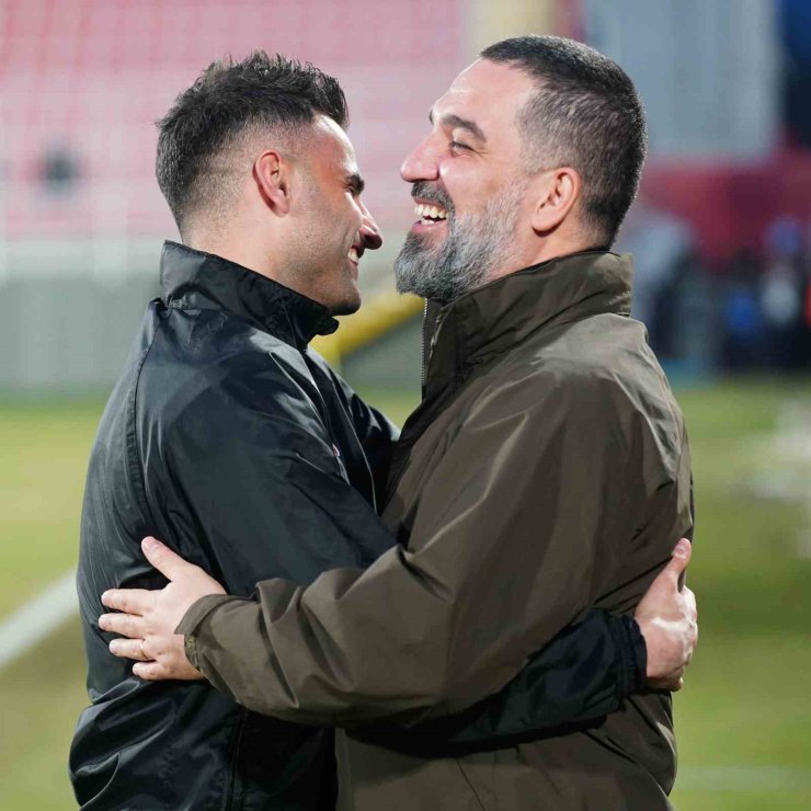 ZİRAAT TÜRKİYE KUPASI: EYÜPSPOR: 0 - BAŞAKŞEHİR: 0 (İLK YARI)