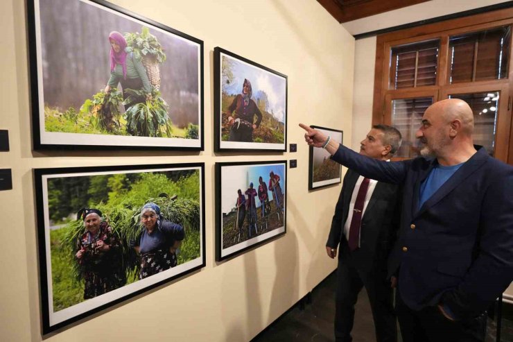 "BU TOPRAKLARDA KADIN OLMAK" SERGİSİ SANATSEVERLERLE BULUŞTU