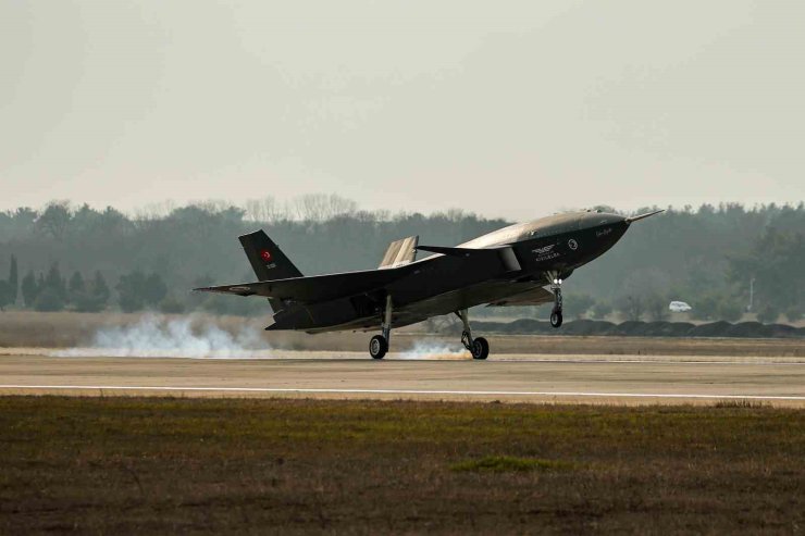 BAYRAKTAR KIZILELMA’NIN UÇUŞ TESTLERİ BAŞARIYLA DEVAM EDİYOR