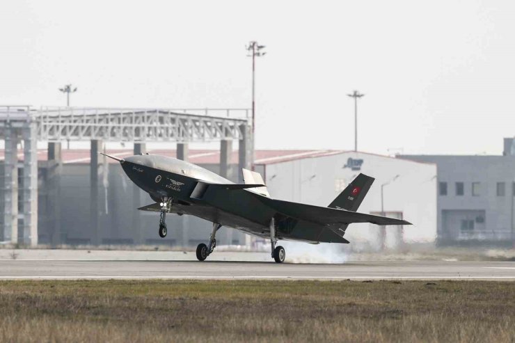 BAYRAKTAR KIZILELMA’NIN UÇUŞ TESTLERİ BAŞARIYLA DEVAM EDİYOR