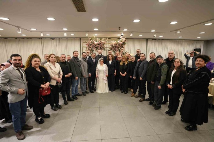 BEYOĞLU’NDA DOWN SENDROMLU YELİZ’İN DÜĞÜN HAYALİ GERÇEK OLDU