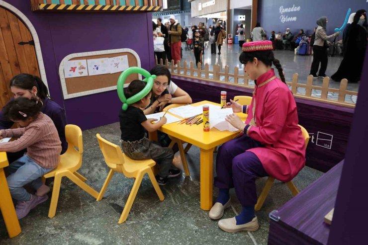 İSTANBUL HAVALİMANI’NDAKİ ‘RAMAZAN KÖYÜ’NE YOĞUN İLGİ