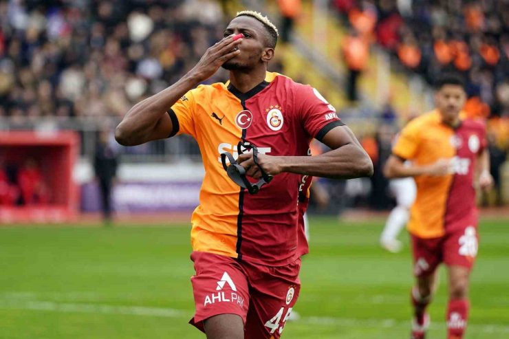 VİCTOR OSİMHEN, LİGDE GOL SAYISINI 16 YAPTI