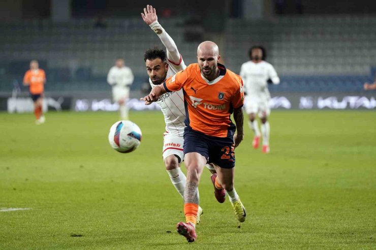 TRENDYOL SÜPER LİG: BAŞAKŞEHİR: 1 - SİVASSPOR: 0 (MAÇ SONUCU)