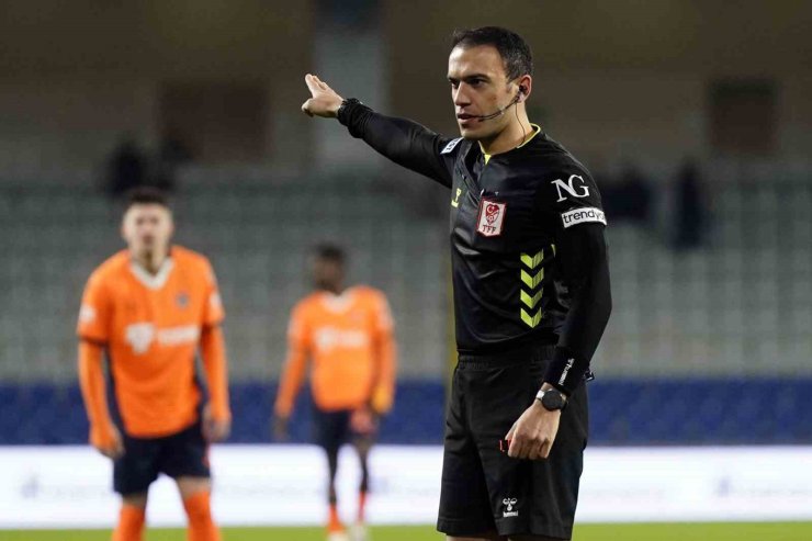 TRENDYOL SÜPER LİG: BAŞAKŞEHİR: 1 - SİVASSPOR: 0 (İLK YARI)