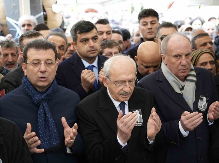 SANATÇI EDİP AKBAYRAM SON YOLCULUĞUNA UĞURLANDI