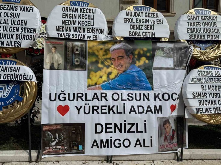 SANATÇI EDİP AKBAYRAM SON YOLCULUĞUNA UĞURLANDI