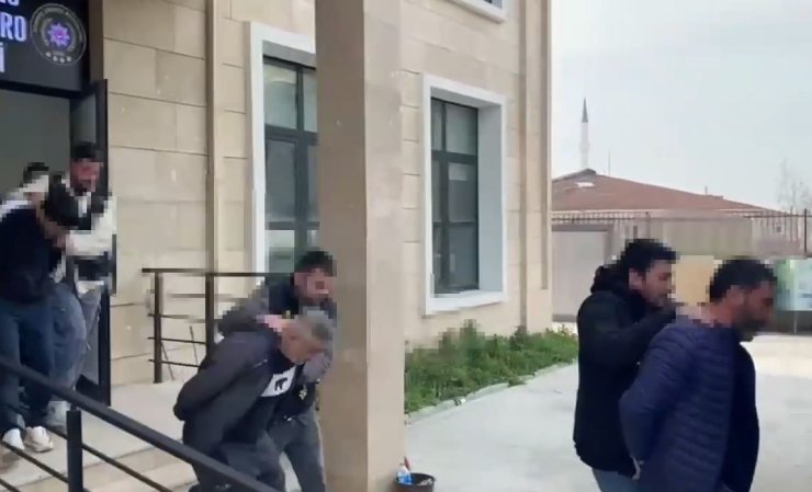 BEYLİKDÜZÜ’NDE UYUŞTURUCU SATIŞI YAPAN ŞÜPHELİLER YAKALANDI