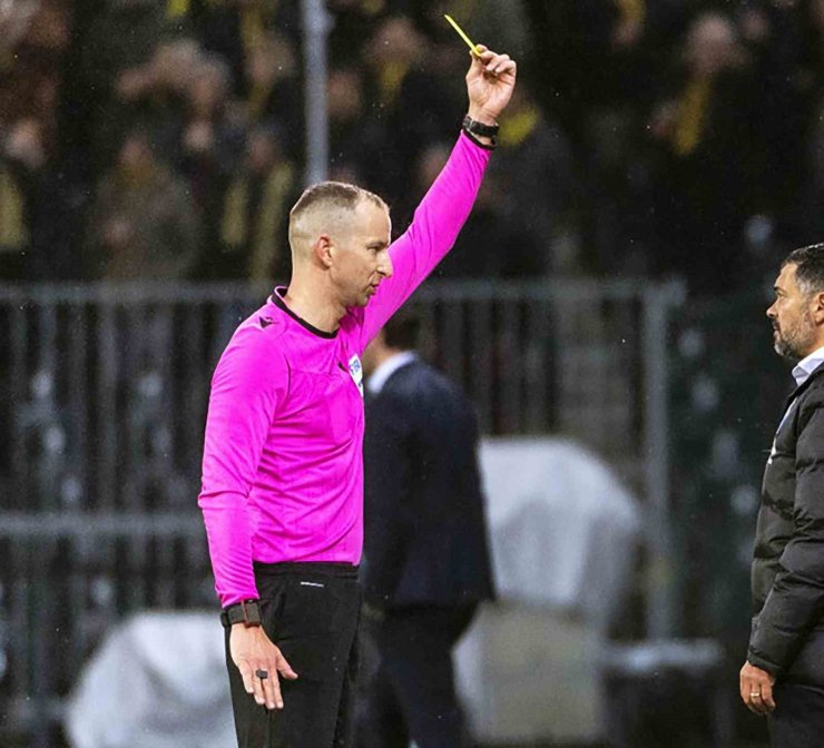 SÜPER LİG’DE VAR ODASINA EN ÇOK PORTEKİZLİ HAKEMLER GİRDİ