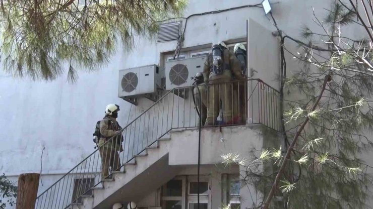 ÜSKÜDAR DEVLET HASTANESİ’NDE KORKUTAN YANGIN