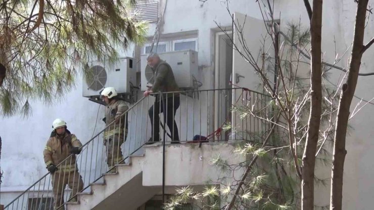 ÜSKÜDAR DEVLET HASTANESİ’NDE KORKUTAN YANGIN