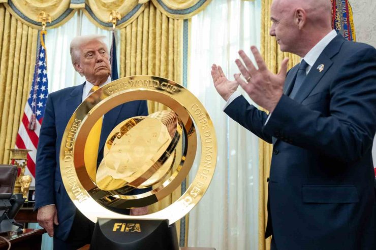 TRUMP VE INFANTİNO, 2025 FIFA KULÜPLER DÜNYA KUPASI’NI TANITTI