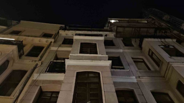 BEYOĞLU’NDA ASANSÖR BOŞLUĞUNA DÜŞEN VATANDAŞ YARALANDI