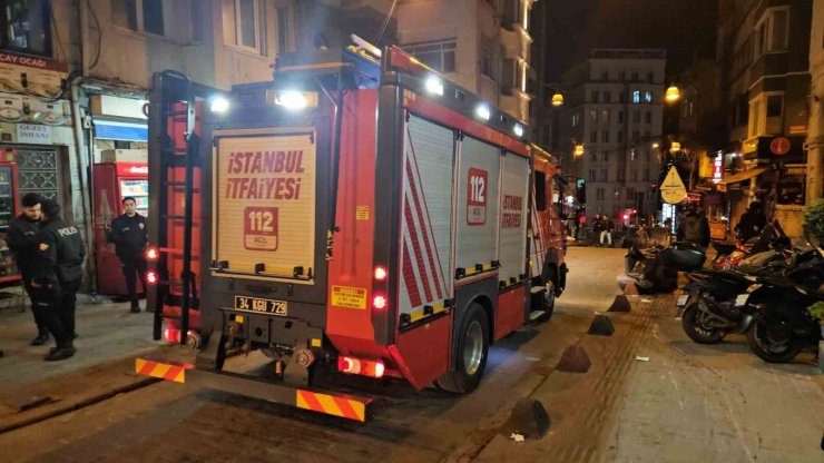 BEYOĞLU’NDA ASANSÖR BOŞLUĞUNA DÜŞEN VATANDAŞ YARALANDI