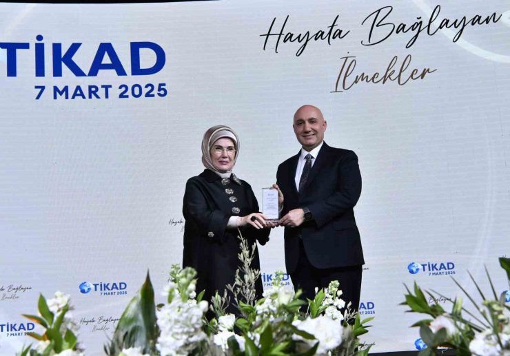 EMİNE ERDOĞAN, TİKAD’IN "HAYATA BAĞLAYAN İLMEKLER PROJESİ" TANITIM PROGRAMINA KATILDI