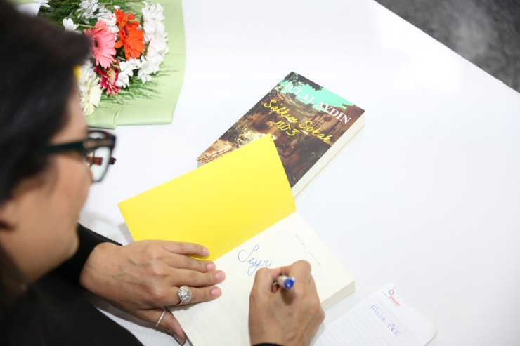 KÜÇÜKÇEKMECELİ KADINLAR 8 MART’I KUTLADI