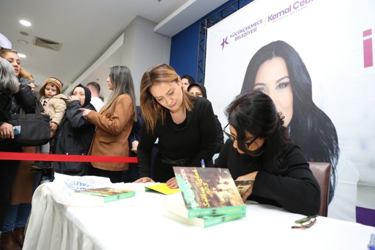 KÜÇÜKÇEKMECELİ KADINLAR 8 MART’I KUTLADI