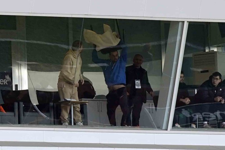 EYÜPSPOR - KONYASPOR MAÇININ ARDINDAN KAVGA ÇIKTI